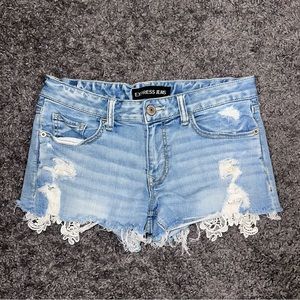 Express Jeans Women’s Denim Shorts Size 2